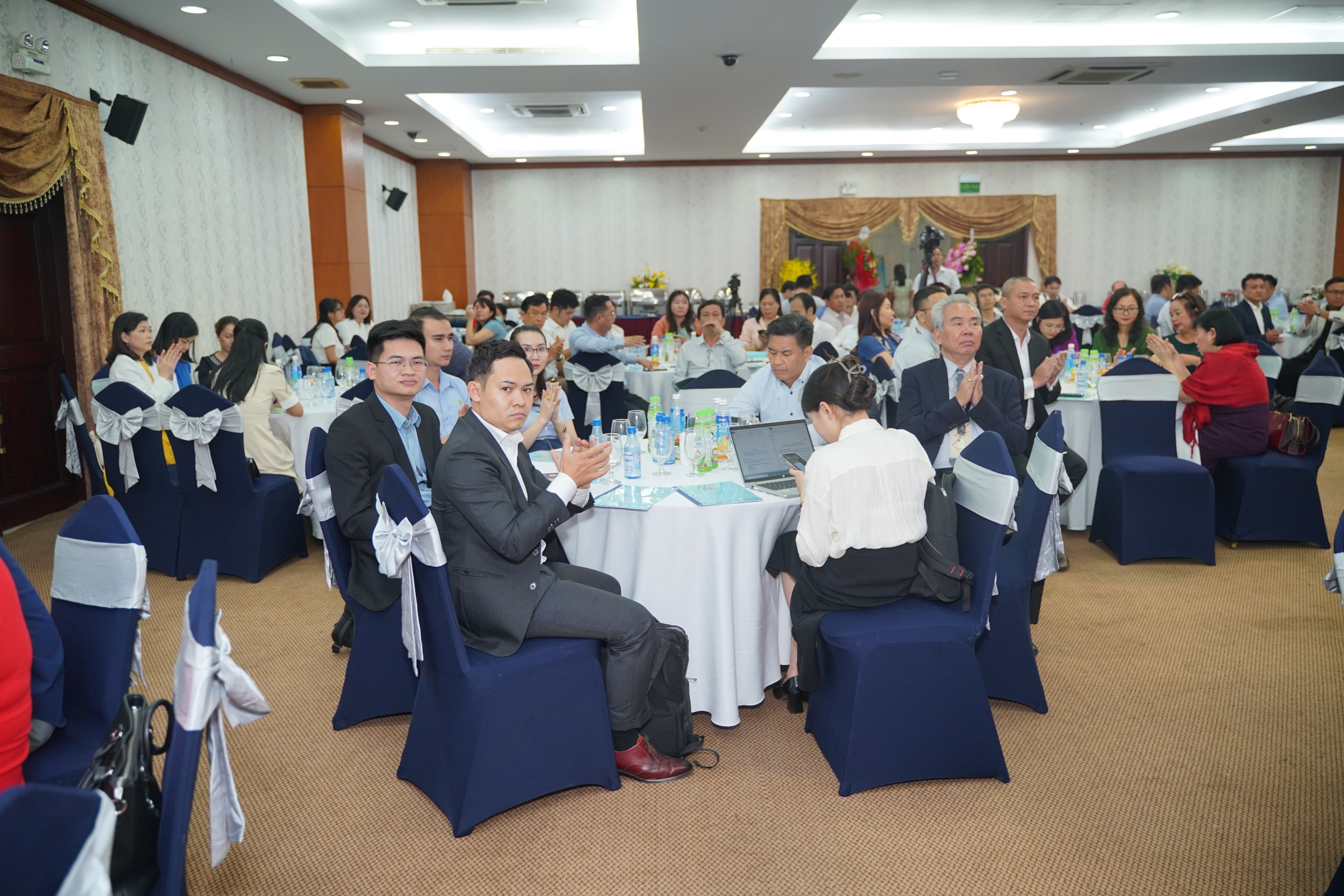 6ad679c3af10774e2e01